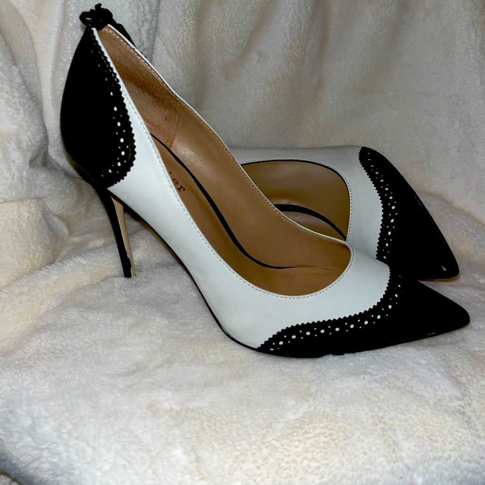Nicole Miller. Size 9. Black and white Oxford heels.